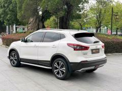 Nissan Qashqai 2.0L Luxury Edition - ფოტო 9