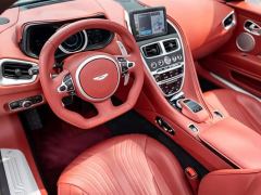Aston Martin DB11 4.0T V8 Volante - фото 5