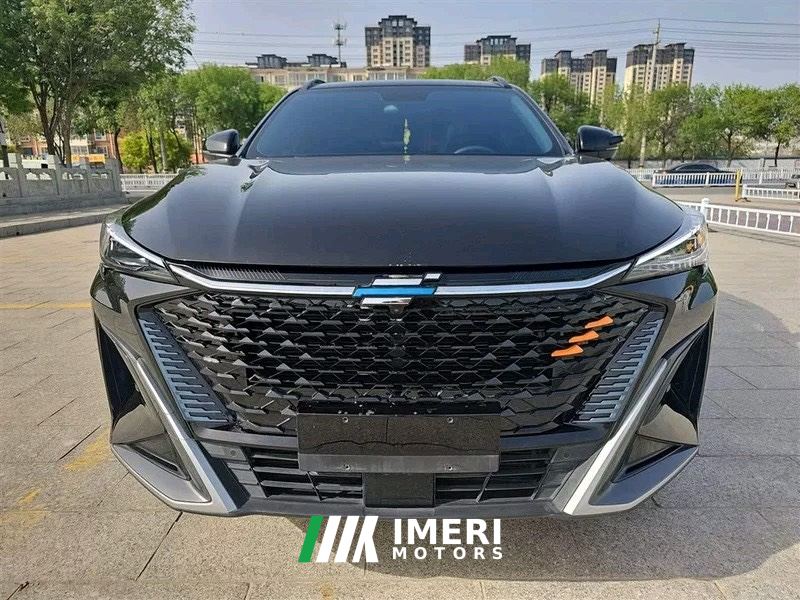 Oshan X5 PLUS Facelift 1.5T Navigator Edition - автомобиль из Китая