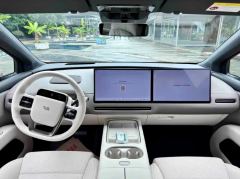 Li Auto i6 AWD Edition - ფოტო 7
