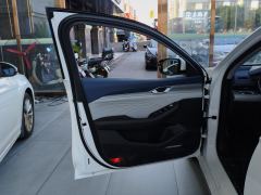 Geely Xingui Xingrui 2.0T Prestigious Edition - ფოტო 12