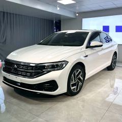 Volkswagen Jetta 300TSI Edition - ფოტო 1