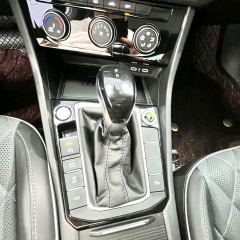 Volkswagen Jetta 300TSI Edition - ფოტო 4
