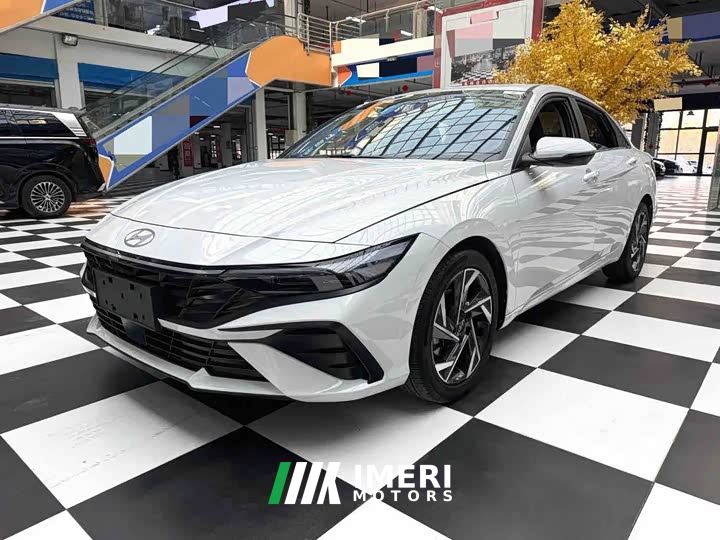 Hyundai Elantra 1.5L CVT Luxury - car from China