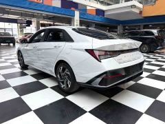 Hyundai Elantra 1.5L CVT Luxury - photo 17