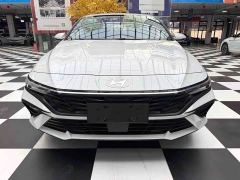 Hyundai Elantra 1.5L CVT Luxury - photo 2