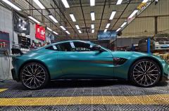 Aston Martin V8 Vantage F1 Edition Coupe - ფოტო 3