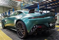 Aston Martin V8 Vantage F1 Edition Coupe - ფოტო 4