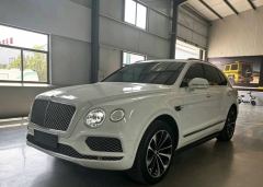 Bentley Bentayga 4.0T V8 - ფოტო 1
