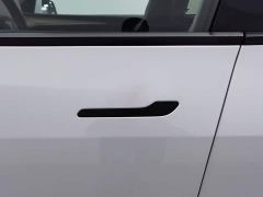 Tesla Model Y Rear-Wheel Drive - photo 18