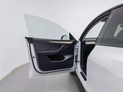 Tesla Model Y Rear-Wheel Drive - photo 8