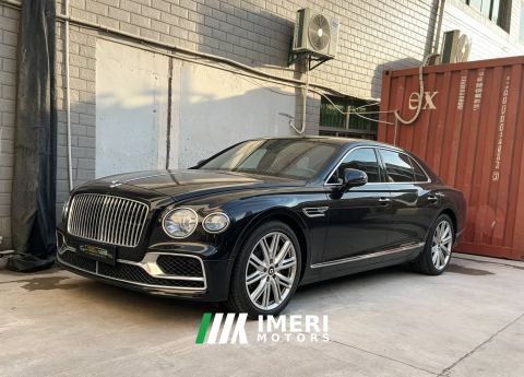 2022 Bentley Flying V8