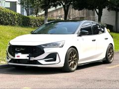 Ford Focus EcoBoost 180 ST-Line - ფოტო 1