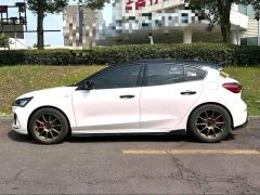 Ford Focus EcoBoost 180 ST-Line - ფოტო 3