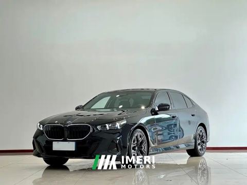 2026 BMW 5 Series Facelift 530Li Premier M Sport Package - car from China