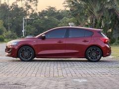Ford Focus EcoBoost 180 ST-Line - ფოტო 5
