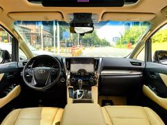 Toyota Alphard Dual-Engine 2.5L Luxury Edition - ფოტო 8
