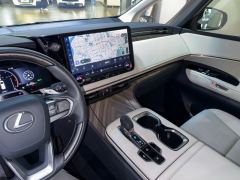 Lexus LM 500h Respect Edition 6-seater - ფოტო 10