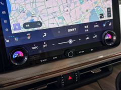 Lexus LM 500h Respect Edition 6-seater - ფოტო 12