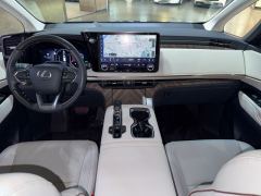 Lexus LM 500h Respect Edition 6-seater - ფოტო 6