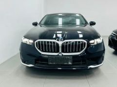 BMW 5 Series 530Li Premier Luxury Package - ფოტო 2