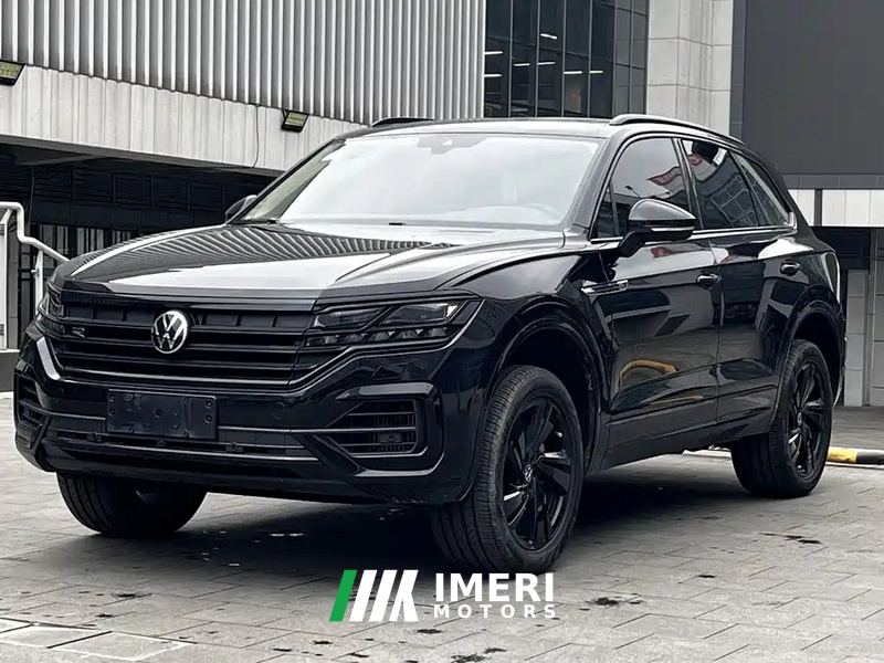 Volkswagen Touareg 3.0T Premium Obsidian Black Sports Suit - car from China