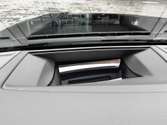 Volkswagen Touareg 3.0T Premium Obsidian Black Sports Suit - photo 9