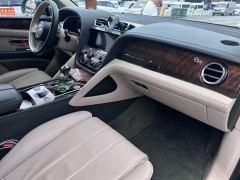 Bentley Bentayga 4.0T V8 - photo 7