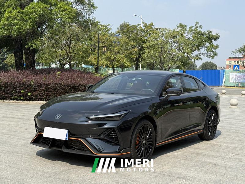 Changan UNI-V 1.5T PHEV Version - ავტომობილი ჩინეთიდან