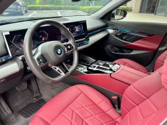 BMW 5 Series 525Li M Sport Package - ფოტო 4