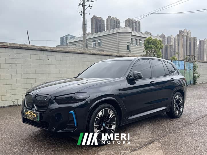 BMW iX3 innovative
