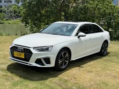 Audi A4L 40 TFSI Luxury Dynamic - фото 1