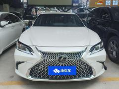 Lexus ES 200 CVT Elite Edition - ფოტო 3