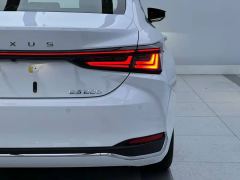 Lexus ES 200 Premium Edition - фото 7