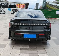 Lynk & Co 03 1.5T Dual Clutch 2WD Strong Pro 5-seater - ფოტო 8