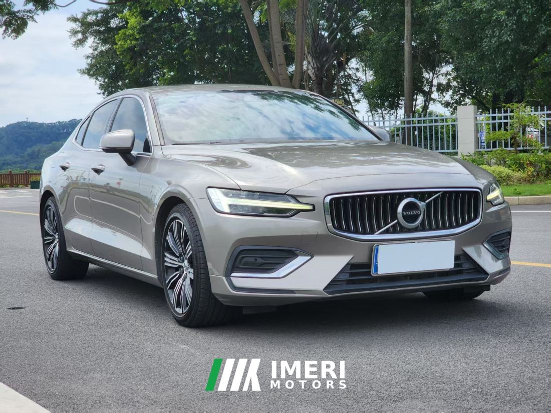 Volvo S60 B4 Intelligent Remote Luxury Edition - car from China