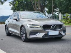 Volvo S60 B4 Intelligent Remote Luxury Edition - photo 1