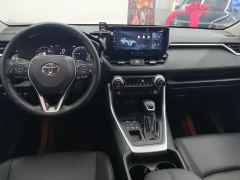 Toyota Wildlander 2.0L AWDLuxuryPLUS Edition - фото 16