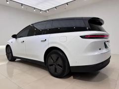 Li Auto i8 Standard Edition - фото 17