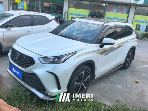 2022 Toyota Crown Land Cruiser 2.0T AWD Edition 7 - ავტომობილი ჩინეთიდან