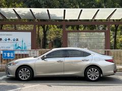 Lexus ES 200 Premium Edition - photo 13