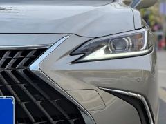 Lexus ES 200 Premium Edition - photo 15