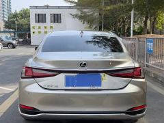 Lexus ES 200 Premium Edition - photo 17