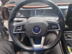 BYD Qin PLUS DM-i 55km Prestigious Edition - ფოტო 18