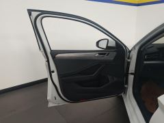Volkswagen Jetta 300TSI Edition - ფოტო 12