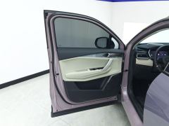 Lynk & Co 06 1.5T Shero Pink Special Edition - photo 12