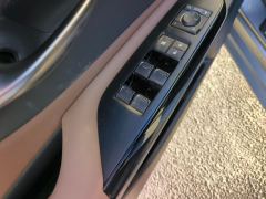 Lexus ES 200 Premium Edition - ფოტო 13