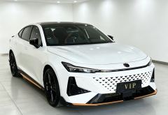 Changan UNI-V 1.5T High-Performance Edition - photo 3