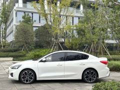 Ford Focus EcoBoost 180 ST Line - ფოტო 10
