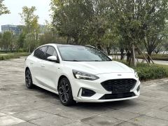 Ford Focus EcoBoost 180 ST Line - ფოტო 9